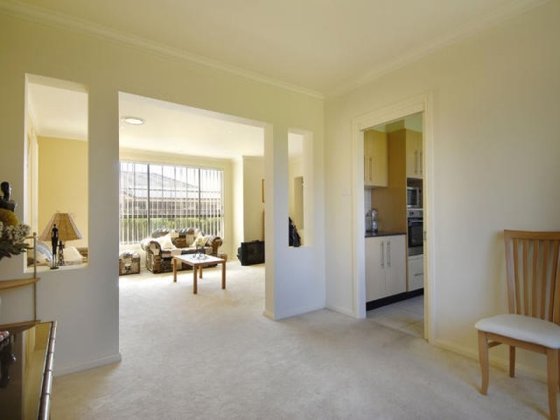 10 Calais Place, Castle Hill NSW 2154