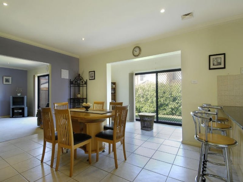 10 Calais Place, Castle Hill NSW 2154