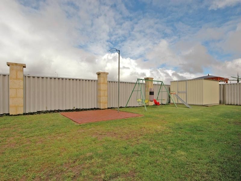 31 Whimbrel Parade, Beechboro WA 6063