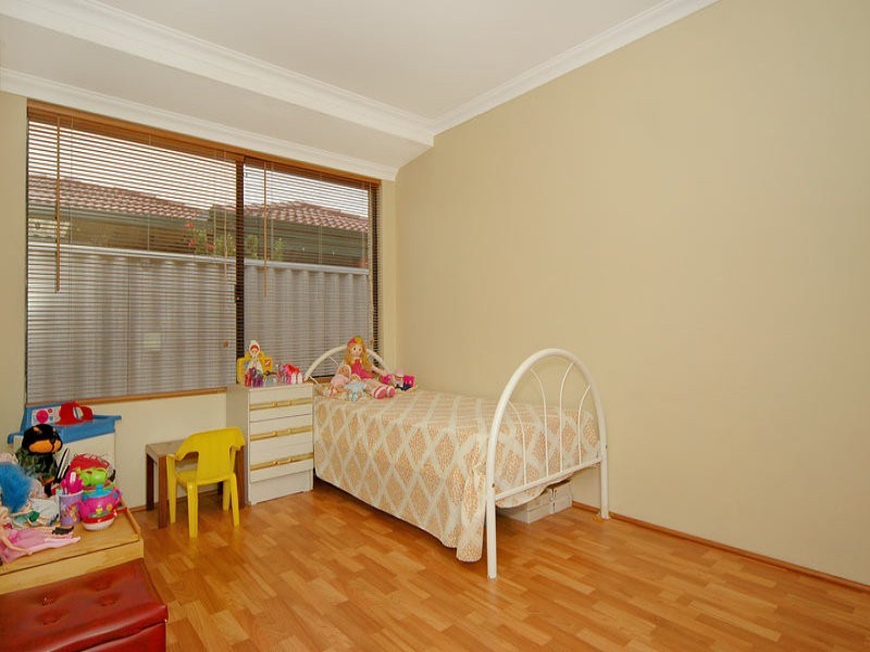 31 Whimbrel Parade, Beechboro WA 6063