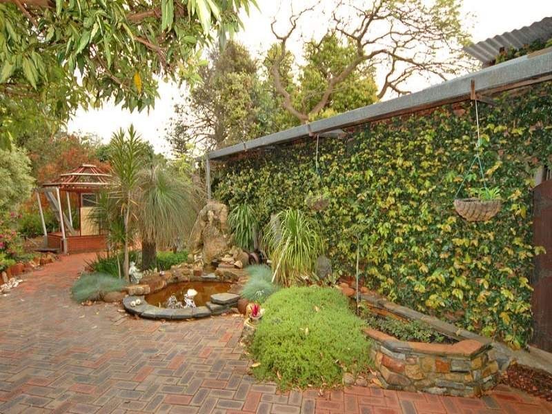 11 Walter Road West, Inglewood WA 6052