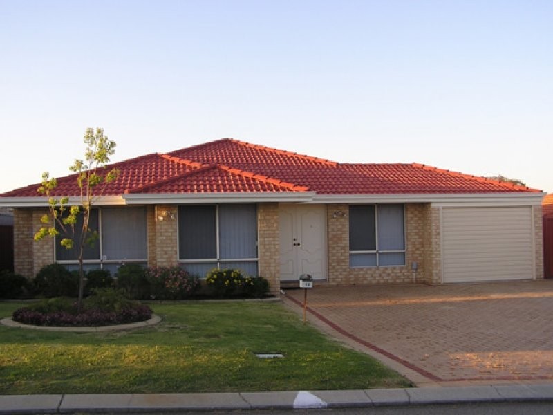 12 Woodview Retreat, Caversham WA 6055