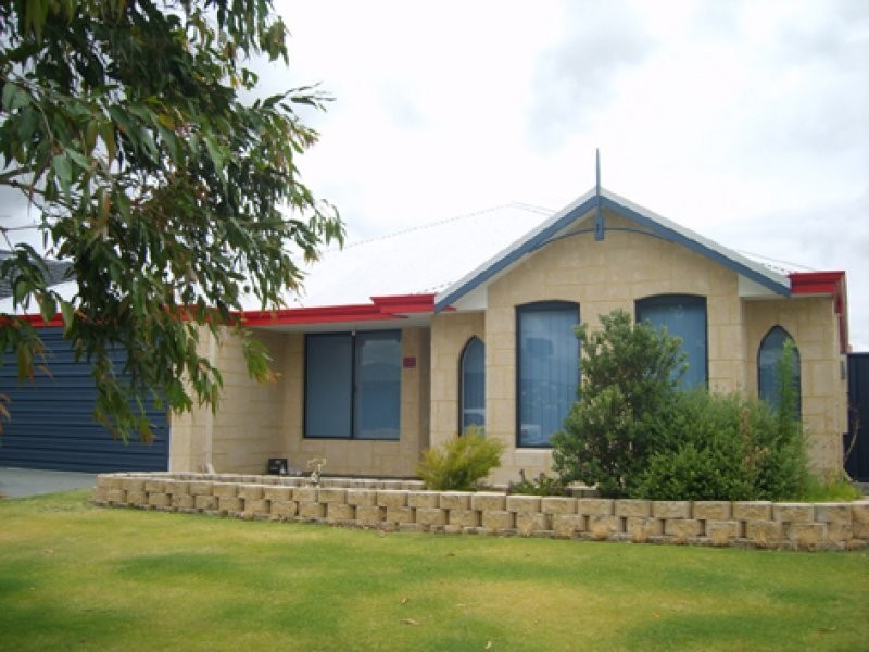 18 Whimbrel Parade, Beechboro WA 6063