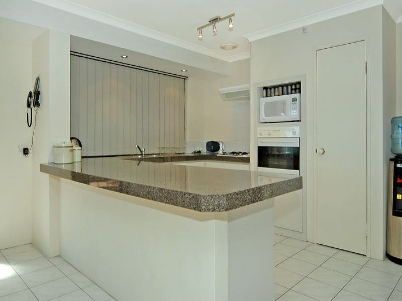 42 Lombardy Crescent, Caversham WA 6055