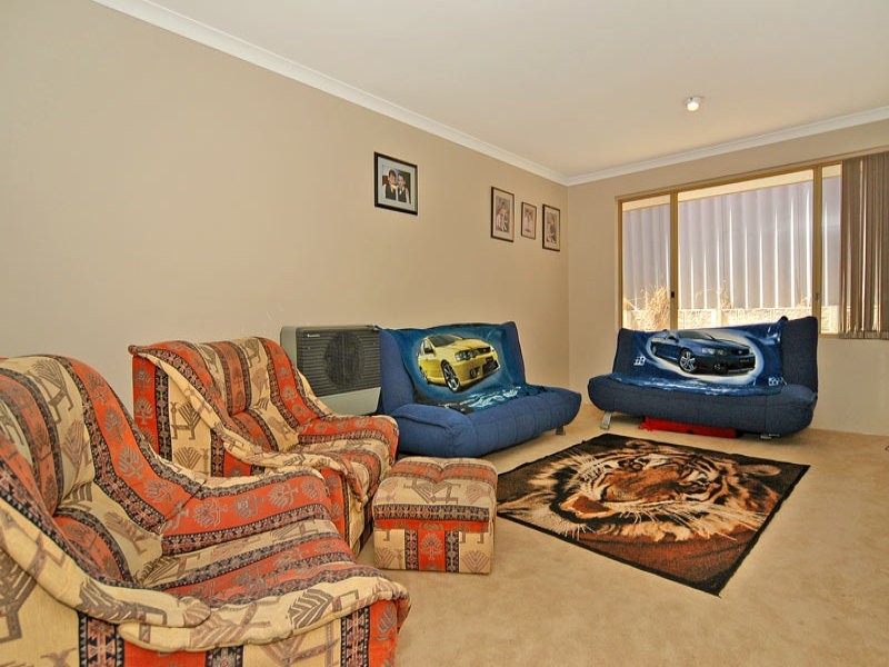 1 Bowood Cove, Kiara WA 6054