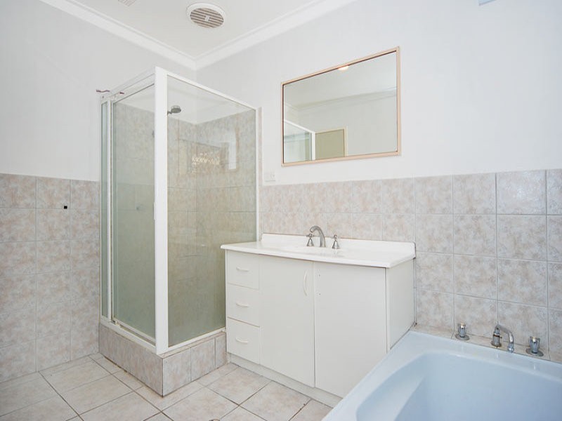 11 Gloves Place, Beechboro WA 6063