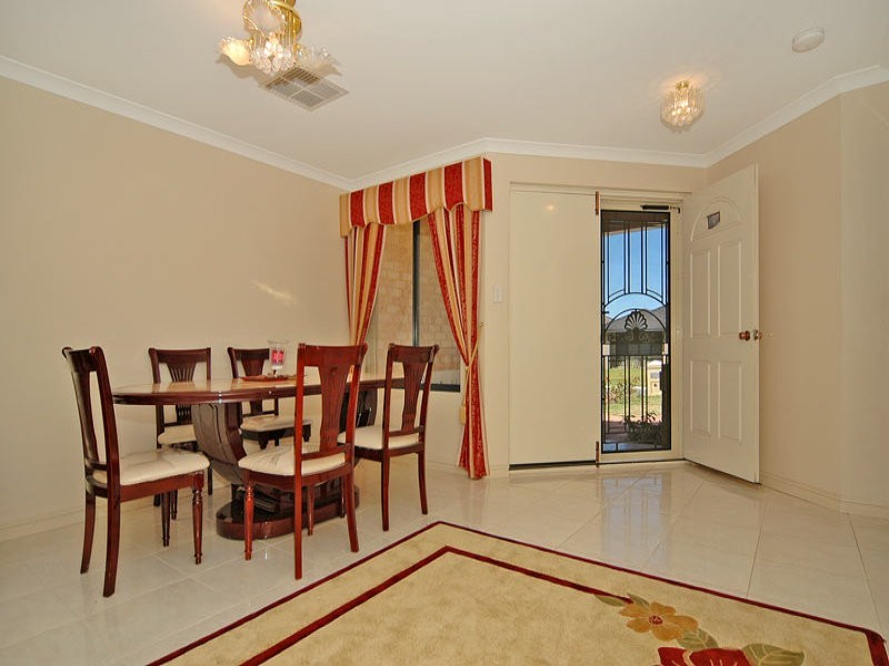 30 Fairywren Drive, Beechboro WA 6063