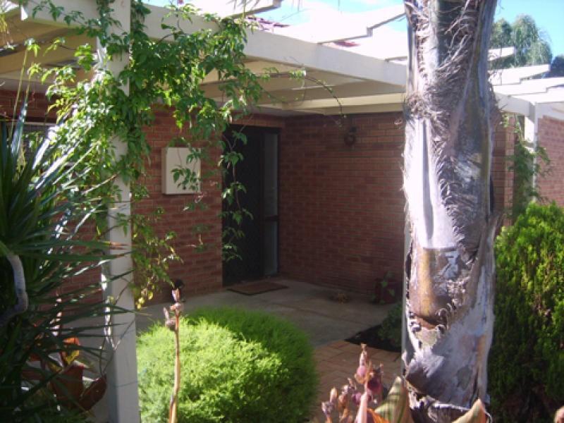 14 Chireton Place, Beechboro WA 6063