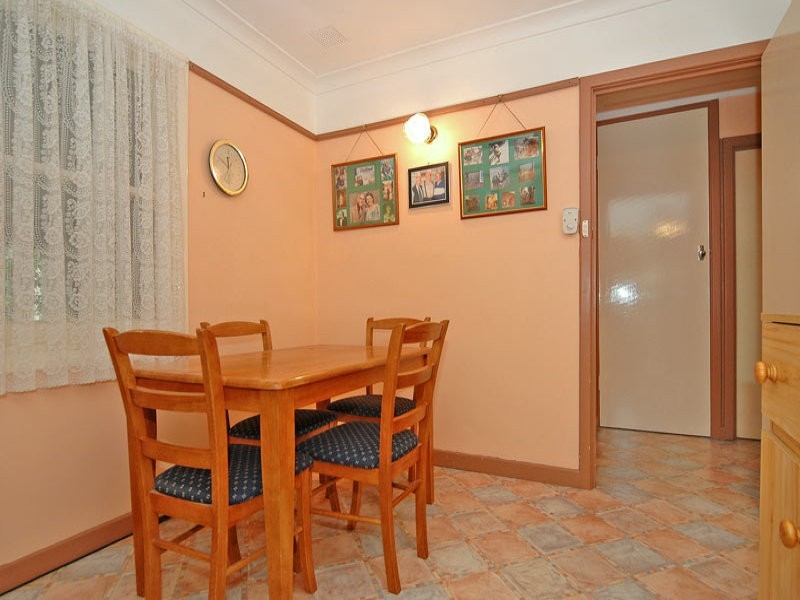 29 Devenish Road, Lockridge WA 6054