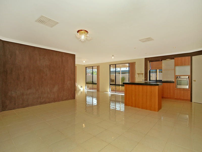 12 Crystal Turn, Beechboro WA 6063