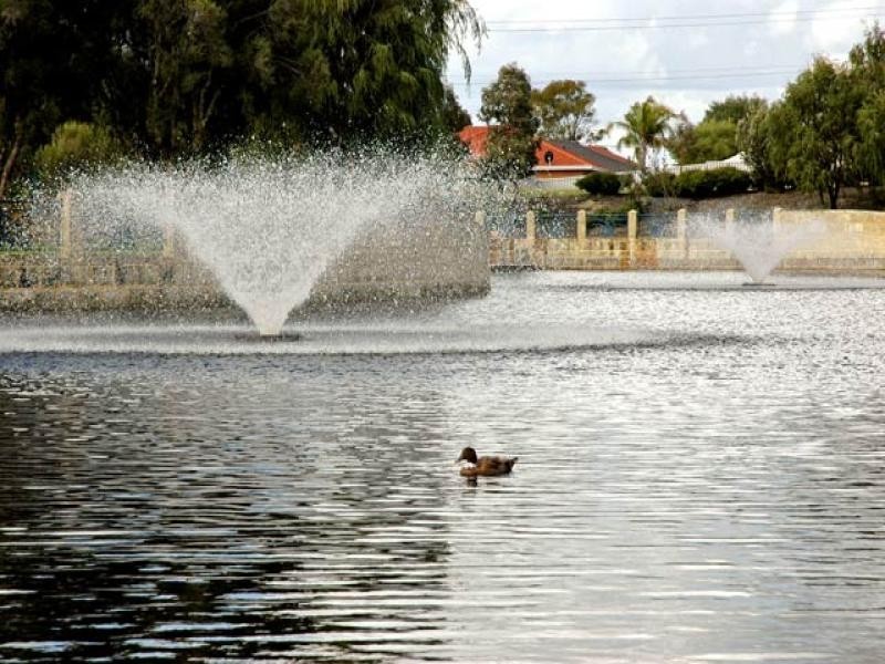 241 Bennett Springs Drive, Beechboro WA 6063