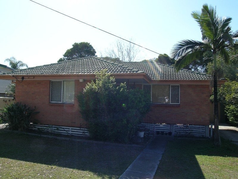 70 Jacaranda Ave, Logan Central QLD 4114