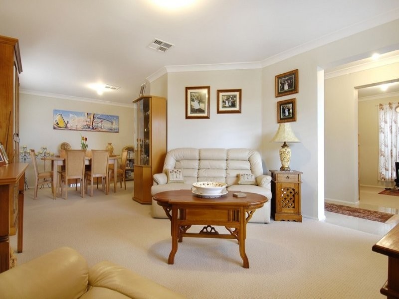 22 Torquay Terrace, Glenmore Park NSW 2745