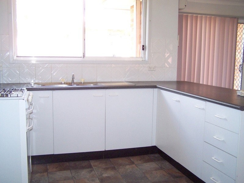 8 William Howell Drive, Glenmore Park NSW 2745