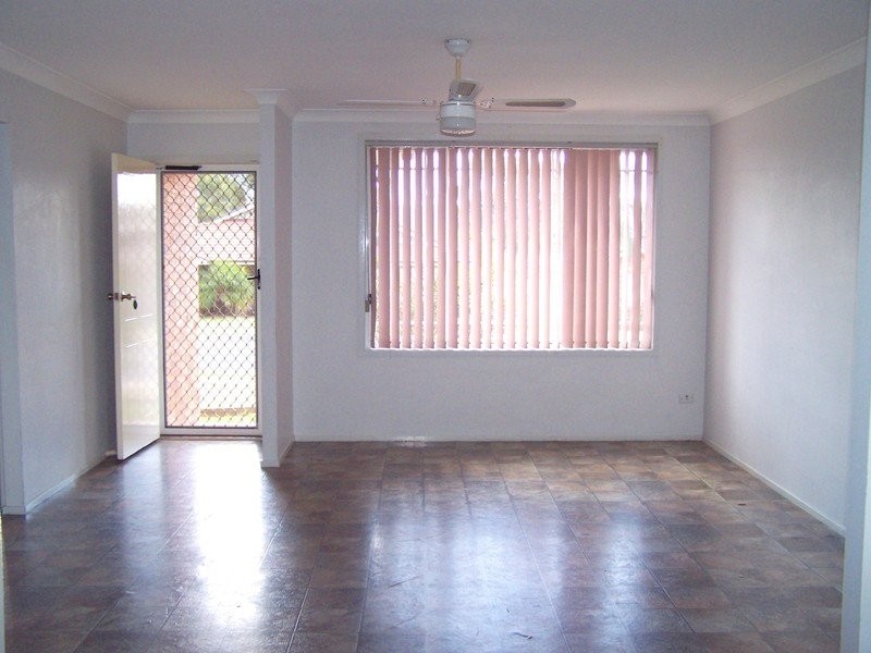 8 William Howell Drive, Glenmore Park NSW 2745