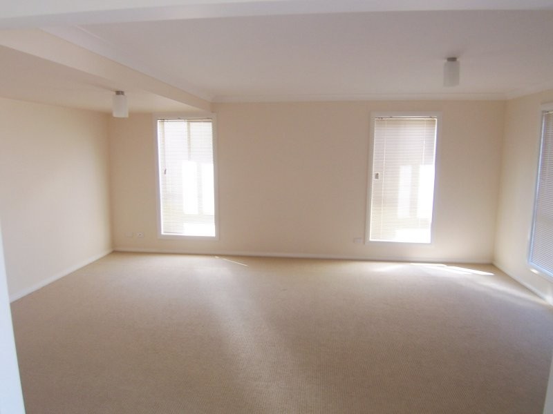 7 Wallum Crescent, Woongarrah NSW 2259