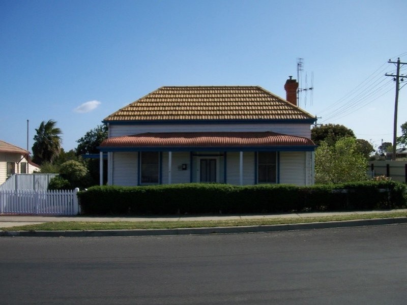 15 Carolin Street, Flora Hill VIC 3550