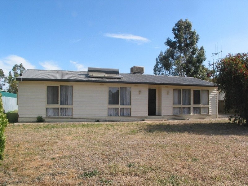 10 Pine Grove, Goornong VIC 3557