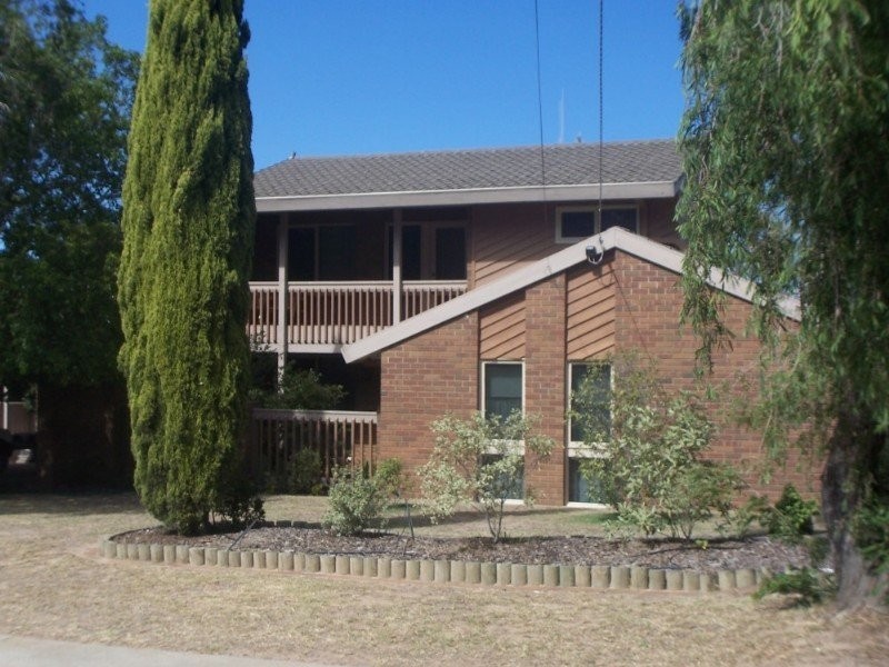 2 The Strand, Kennington VIC 3550