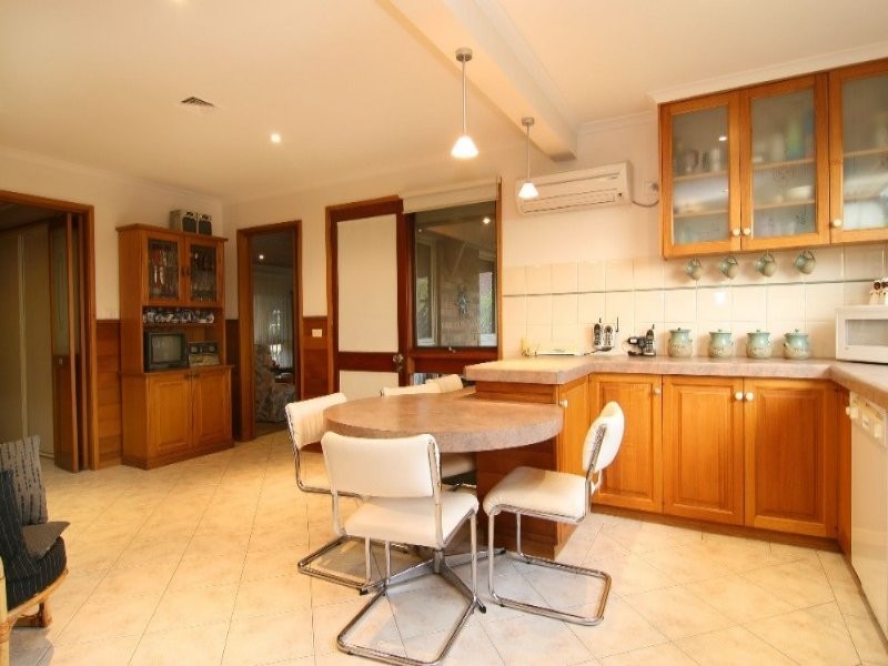 2 The Strand, Kennington VIC 3550