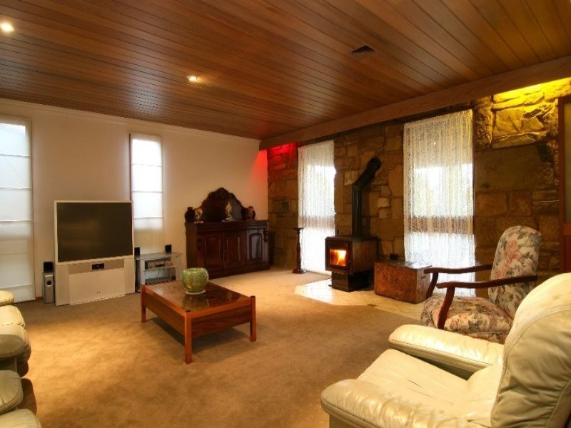 2 The Strand, Kennington VIC 3550