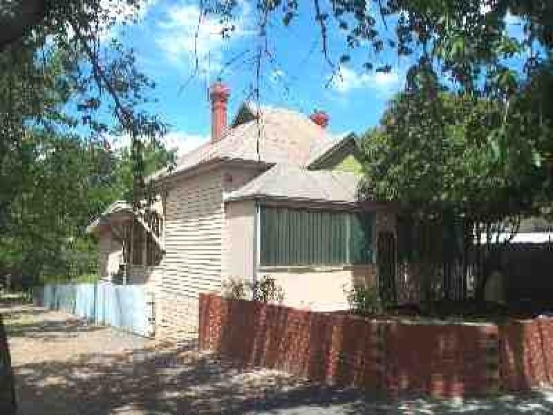 23 Carpenter Street, Quarry Hill VIC 3550