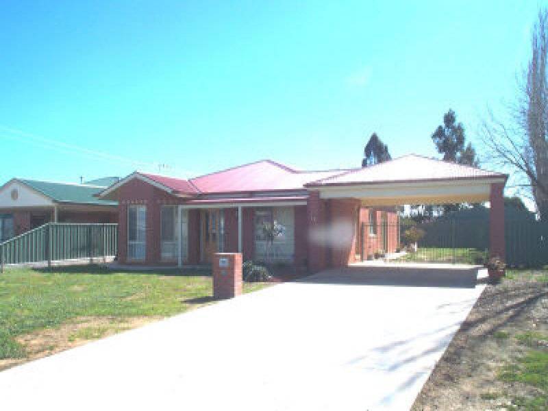48 Howard Street, Epsom VIC 3551