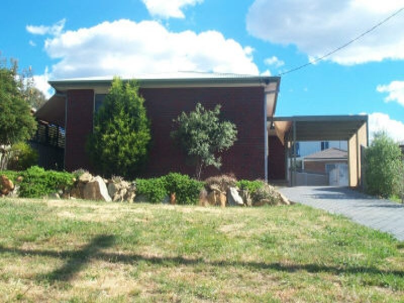 16 Friswell Avenue, Flora Hill VIC 3550