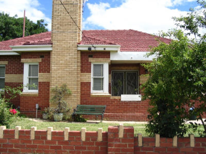 18 Ellis Street, Flora Hill VIC 3550