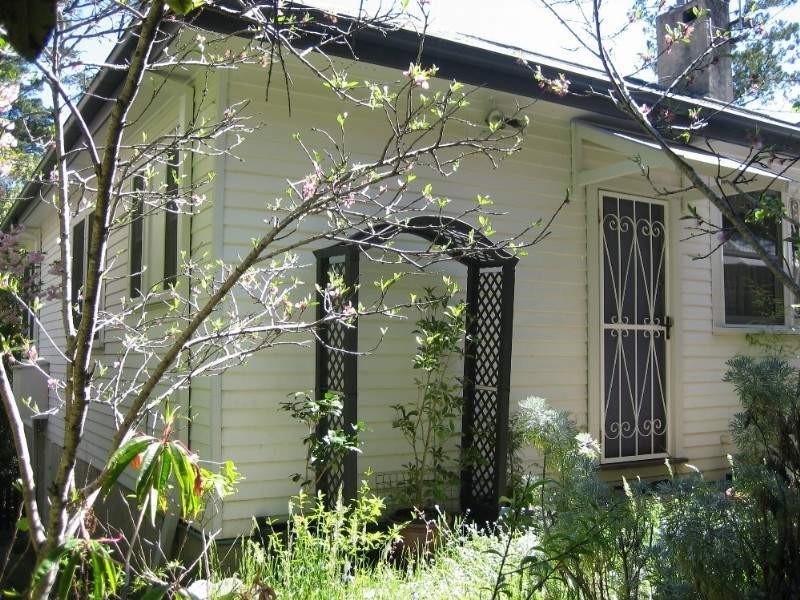 159 Govetts Leap Rd, Blackheath NSW 2785