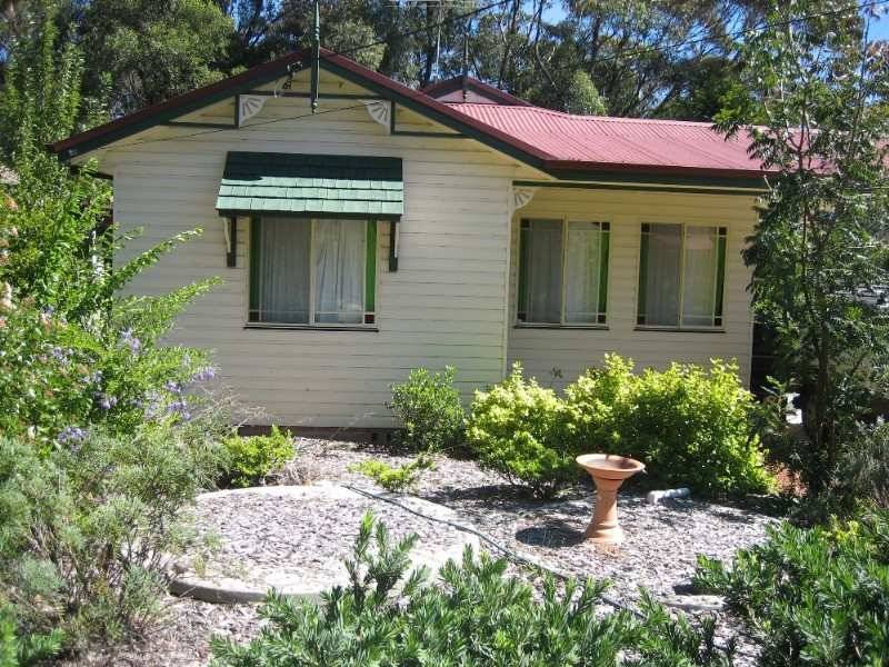 24 St Andrews Ave, Blackheath NSW 2785