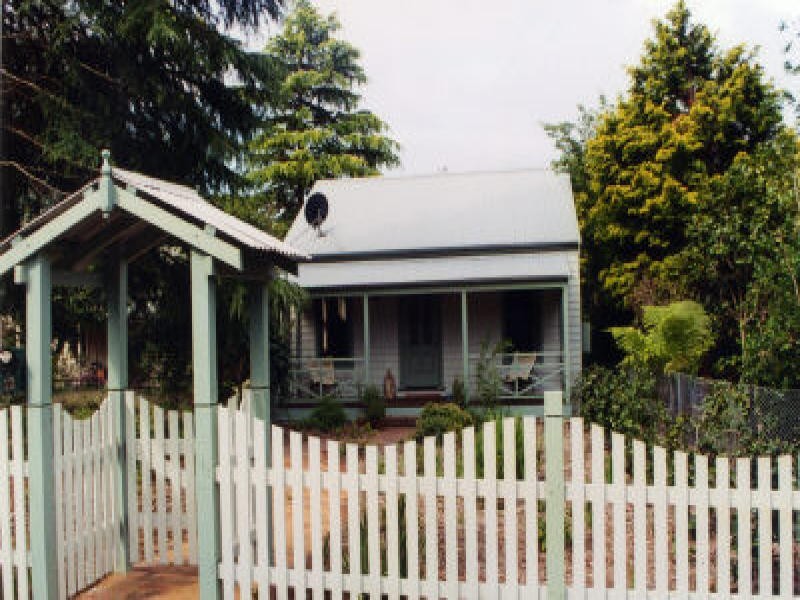 12 Grose Street, Blackheath NSW 2785