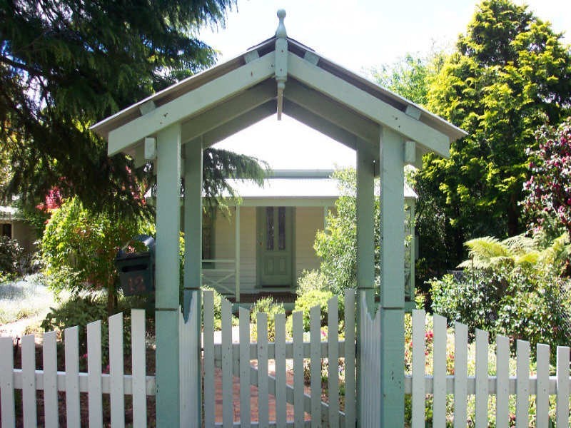 12 Grose Street, Blackheath NSW 2785