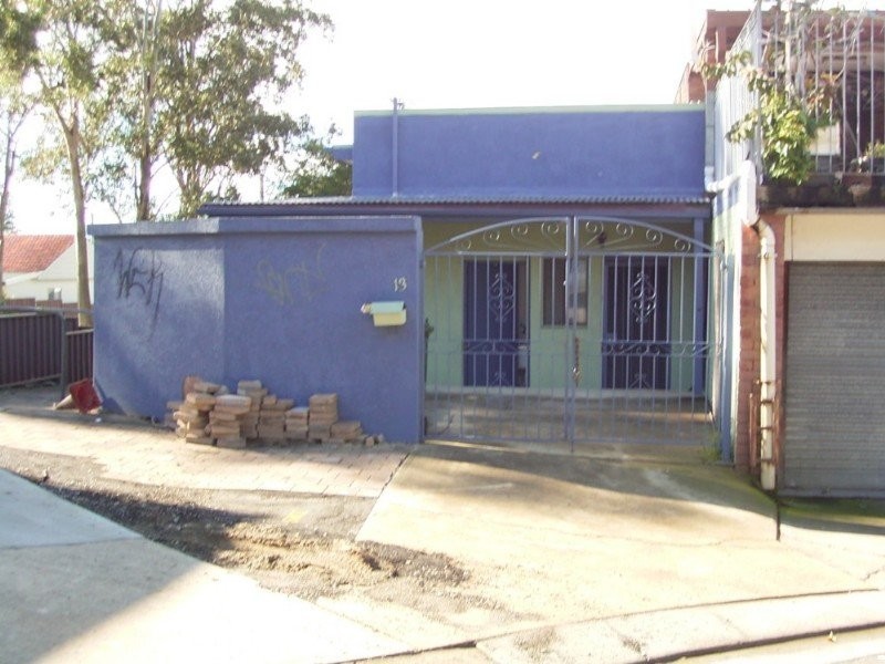 13 Leicester Square, Blacktown NSW 2148