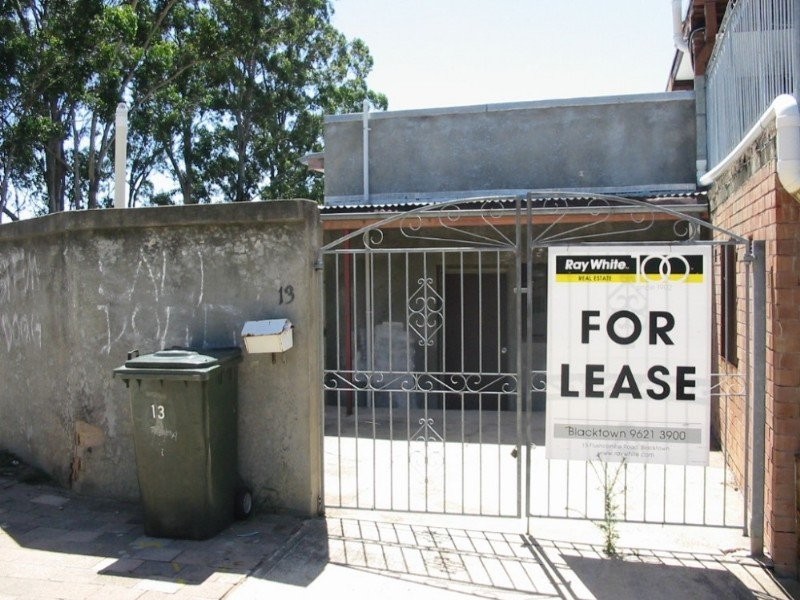 13 Leicester Square, Blacktown NSW 2148