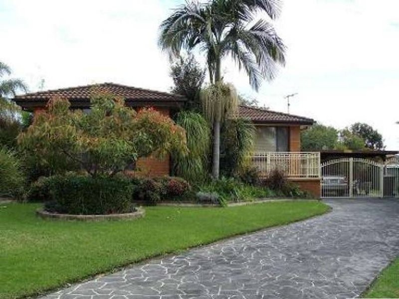 3 Hay Close Street, St Clair NSW 2759