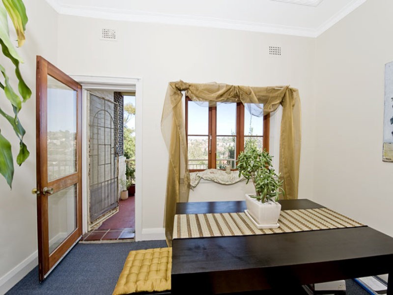 Apt 4, 2 Division Street, Coogee NSW 2034