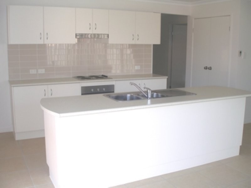 5 Yore Place, Bracken Ridge QLD 4017