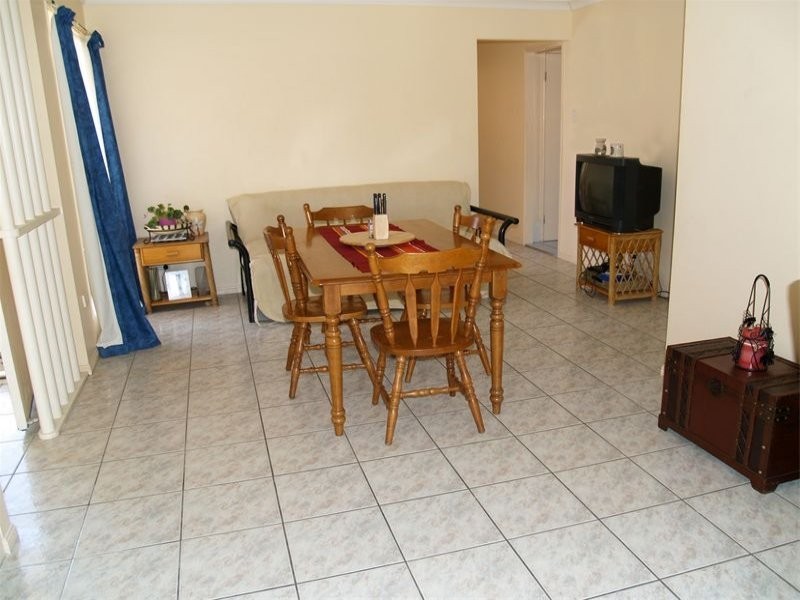5 Jewel Court, Regents Park QLD 4118