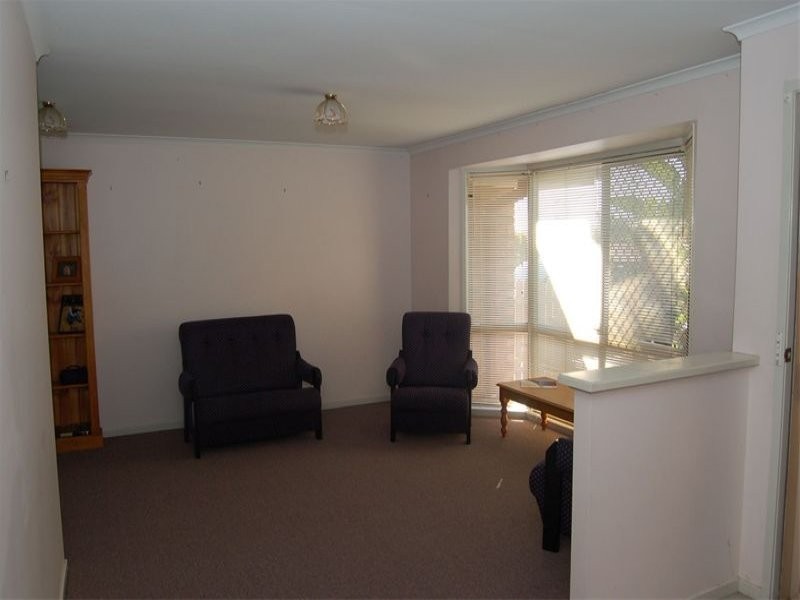 136 Emerald Drive, Regents Park QLD 4118