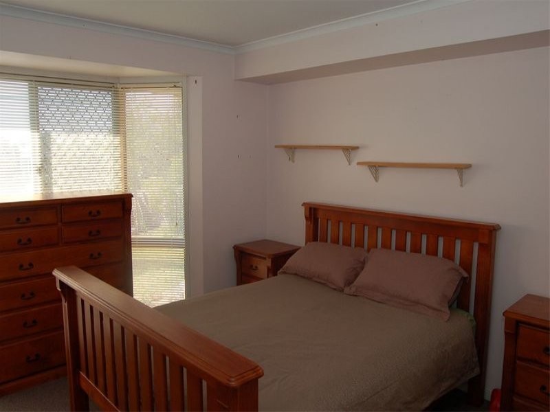 136 Emerald Drive, Regents Park QLD 4118