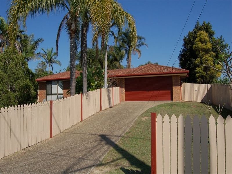 136 Emerald Drive, Regents Park QLD 4118