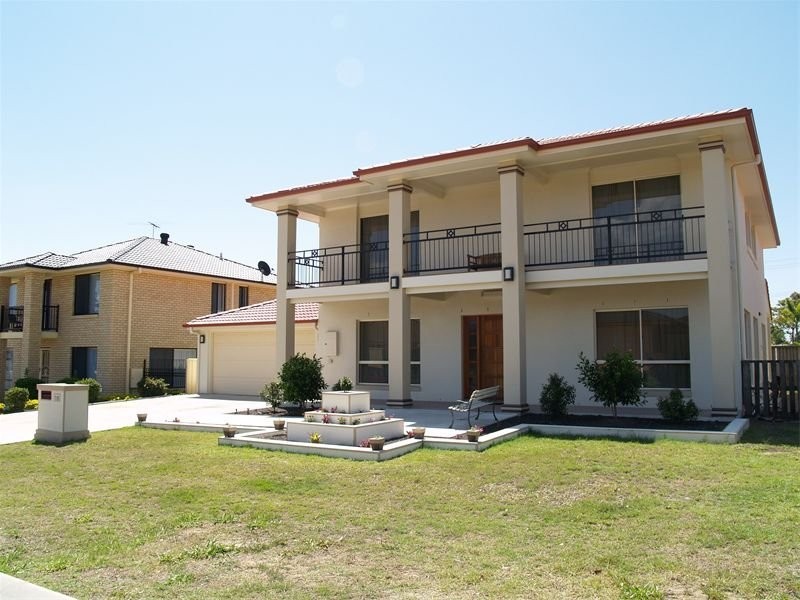 16 Cornell Close, Regents Park QLD 4118