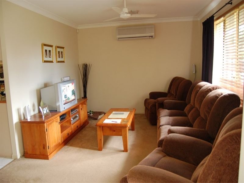 68 Bushland Drive, Regents Park QLD 4118