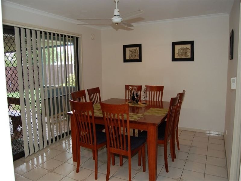 6 Topham Court, Hillcrest QLD 4118