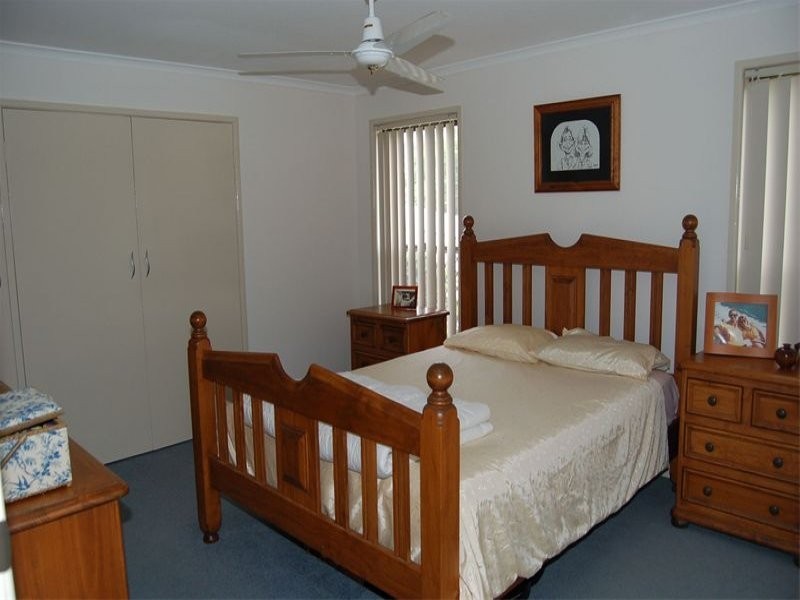 6 Topham Court, Hillcrest QLD 4118