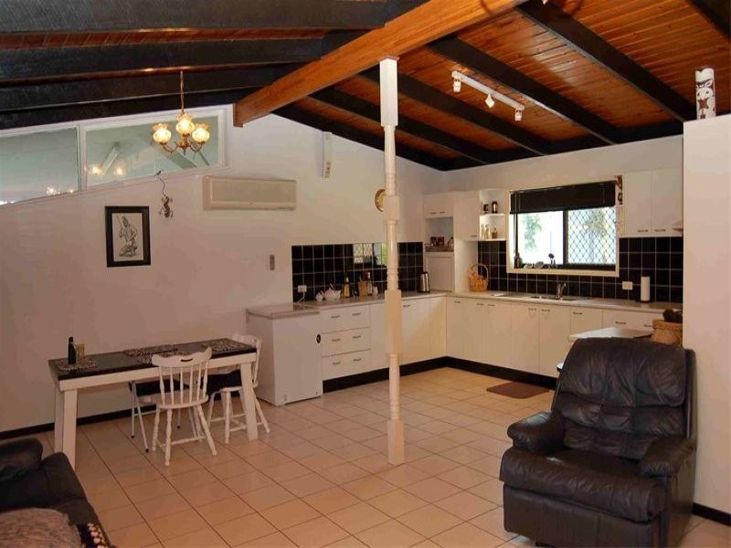 16 Clonmel Street, Regents Park QLD 4118