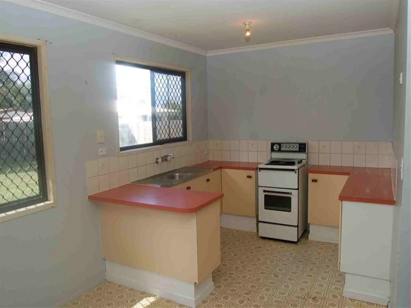 16 Brett Avenue, Browns Plains QLD 4118