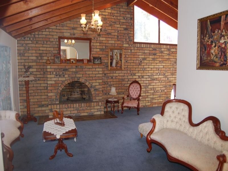 60 Mexicanus Drive, Park Ridge QLD 4125