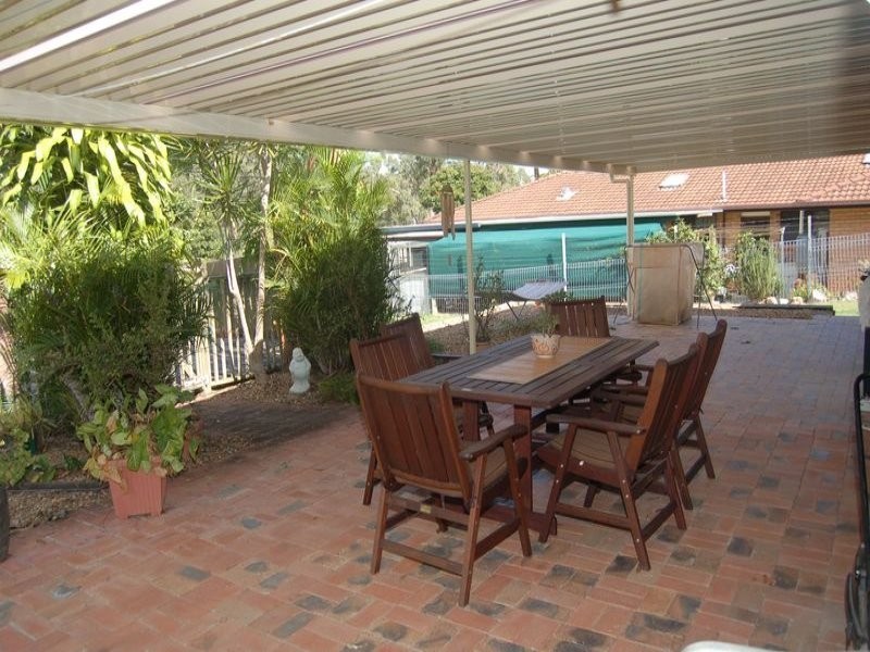 68 Parkroyal Crescent, Regents Park QLD 4118